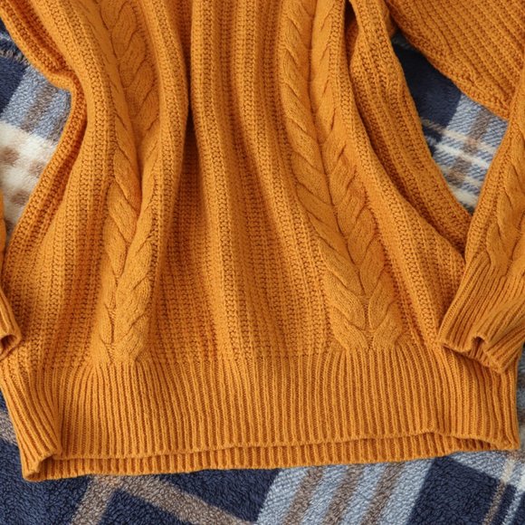 Oversized Chunky Fall Crewneck Sweater - Picture 4 of 15